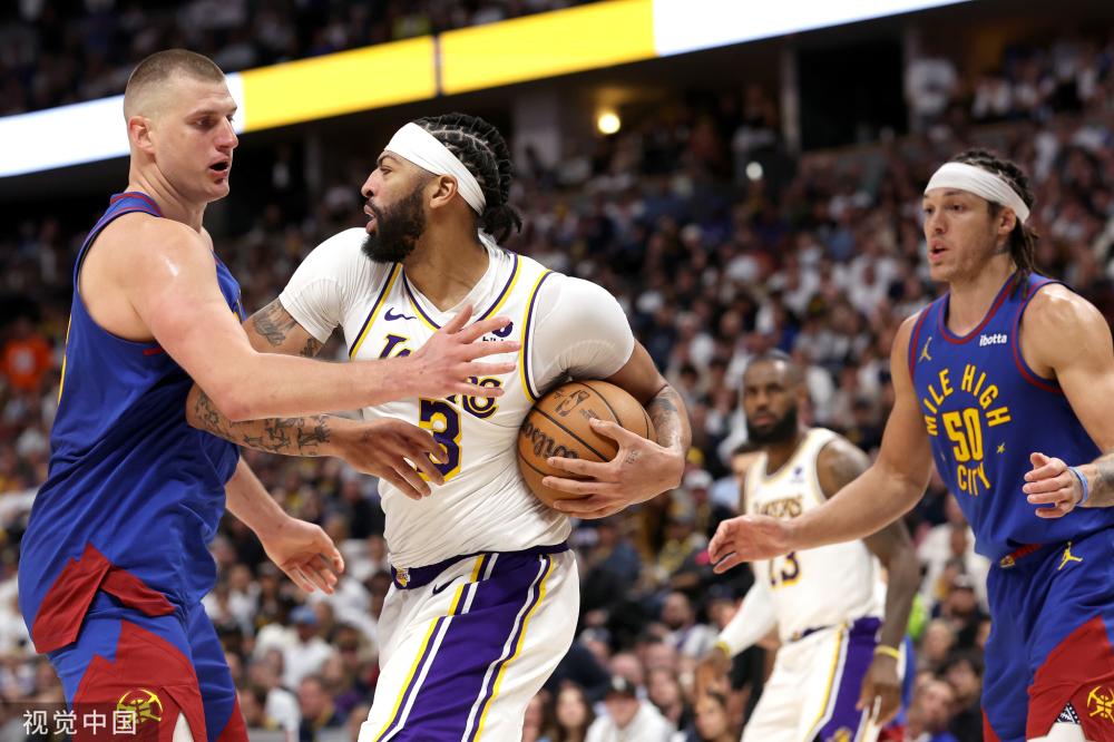 际舞台上崭 际舞台上崭